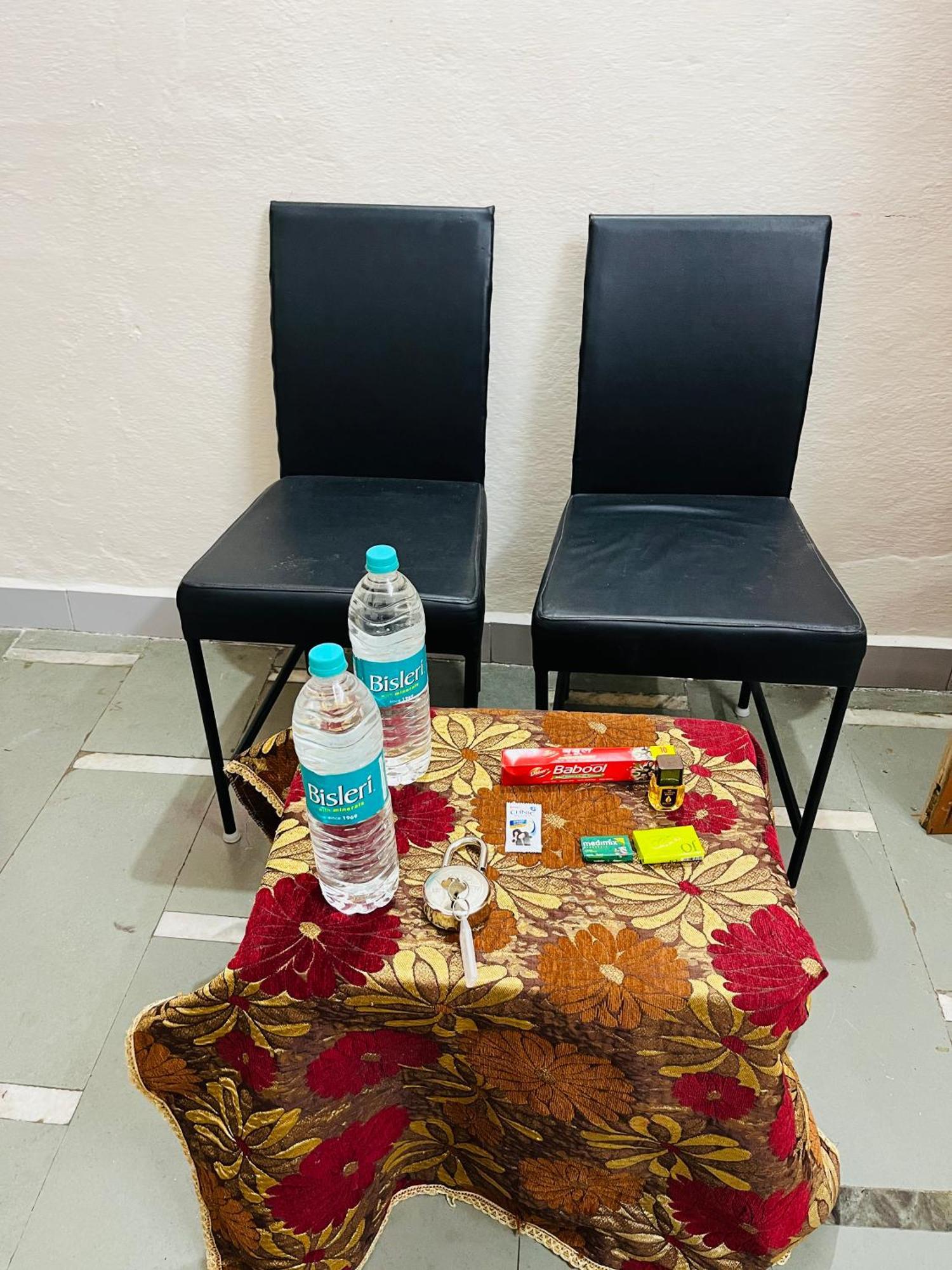 Tiwari G Home Stay อุจเจน ภายนอก รูปภาพ