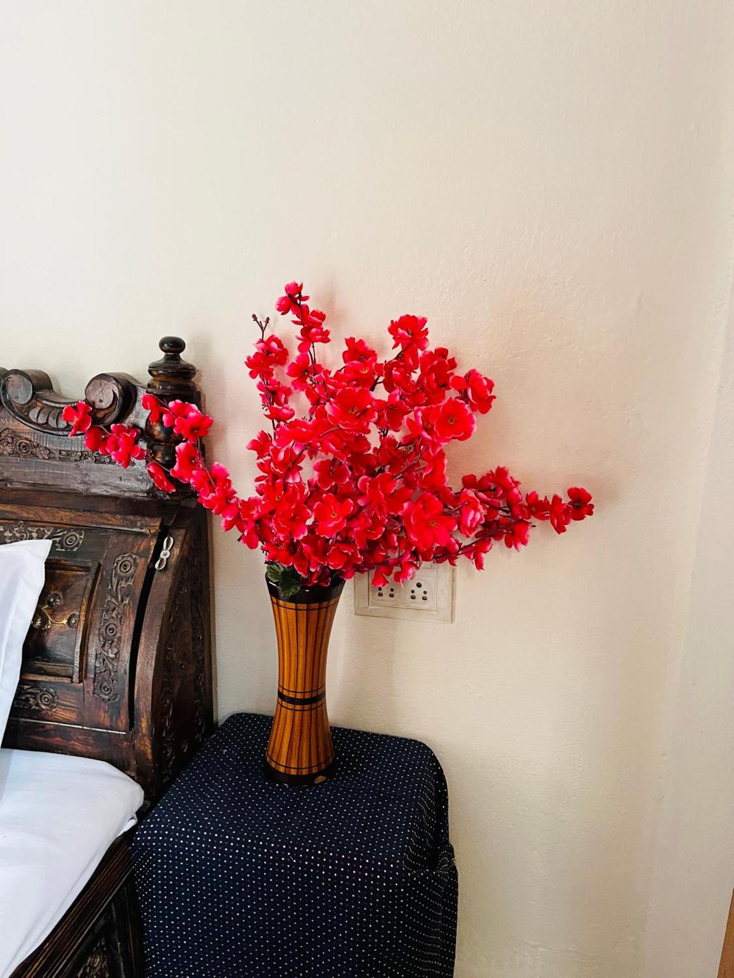 Tiwari G Home Stay อุจเจน ภายนอก รูปภาพ